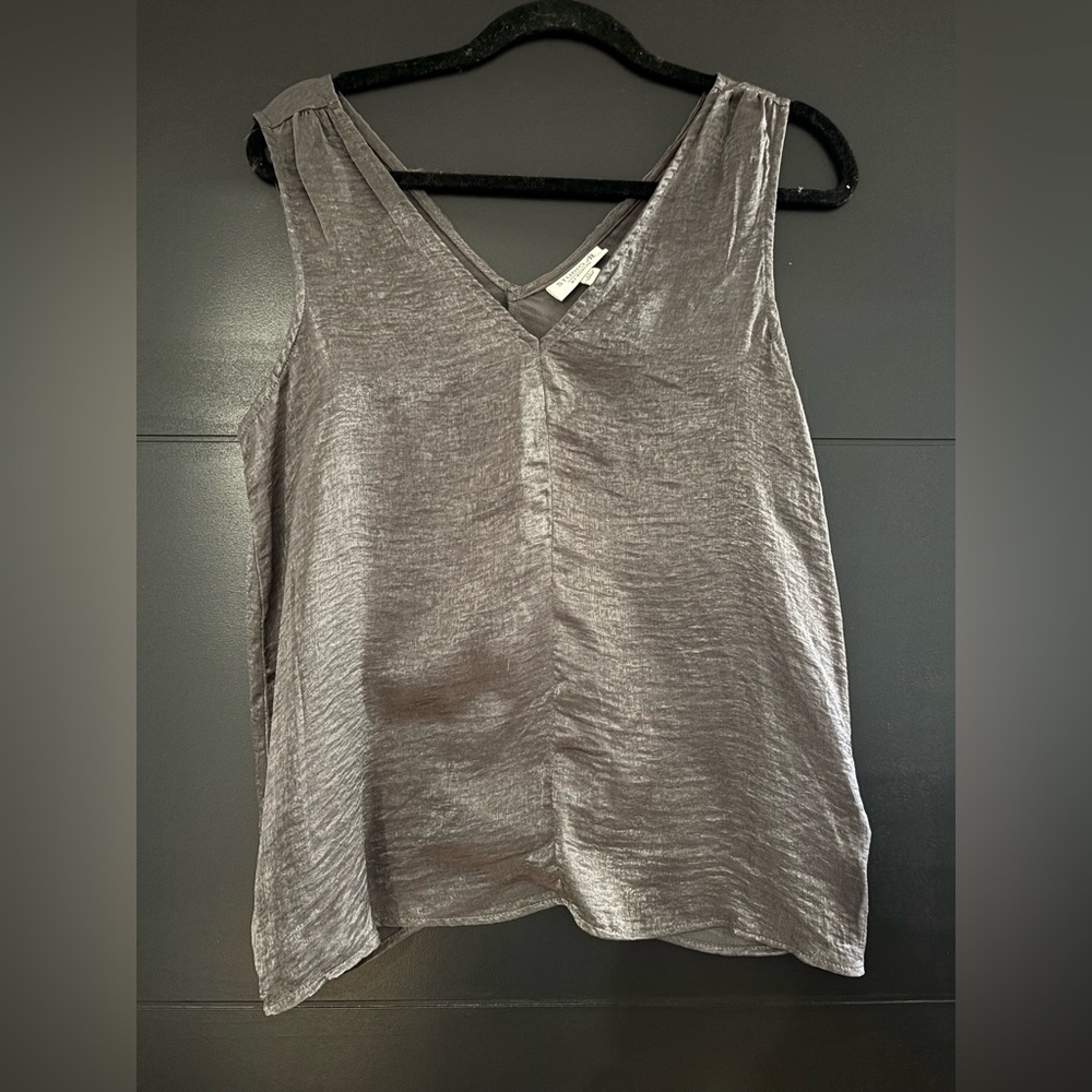 Bobeau Silver Tank Top with V-Neckline